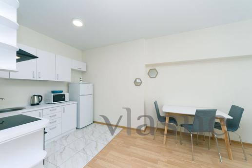 Двокімнатна в ЖК SmartHouse, біля метро., Киев - квартира посуточно