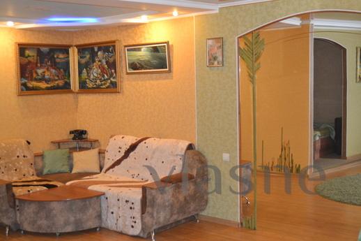 One-bedroom studio apartment, Mykolaiv - apartment by the day