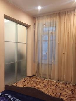 Apartment on the Promenade, Odessa - apartment by the day