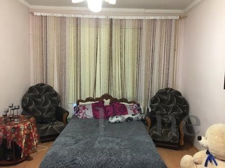 2 bedroom apartment for rent, Chernomorsk (Illichivsk) - apartment by the day