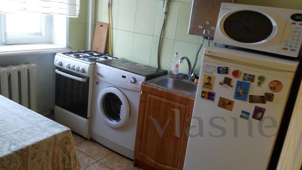 Rent an apartment in front of the bus st, Запорожие - апартамент за нощувки
