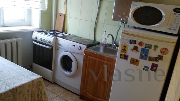 Rent an apartment in front of the bus st, Zaporizhzhia - apartment by the day