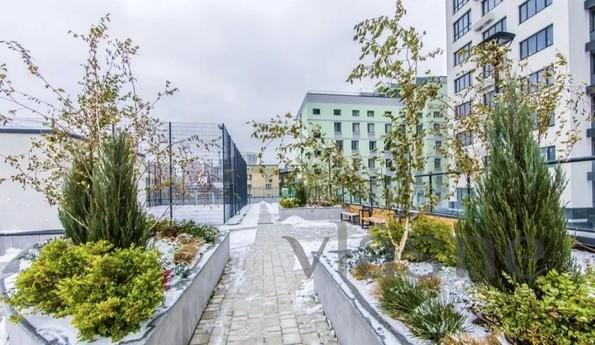 Species 2-room Deluxe new building, circ, Kyiv - apartment by the day