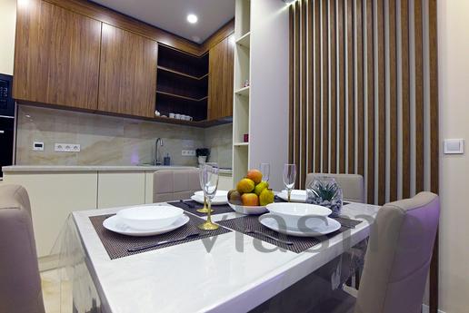 Species 2-room Deluxe new building, circ, Kyiv - apartment by the day