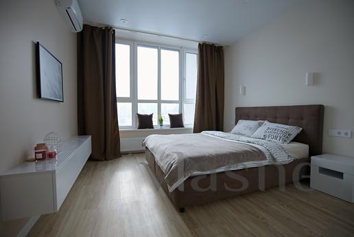 Species 2-room Deluxe new building, circ, Kyiv - apartment by the day