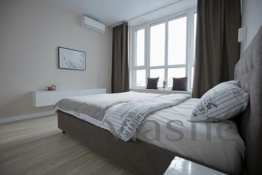 Species 2-room Deluxe new building, circ, Kyiv - apartment by the day