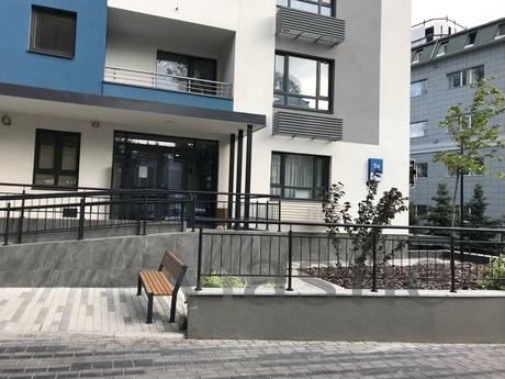 Видовая новая 2х комн., метро КПИ, Киев - квартира посуточно
