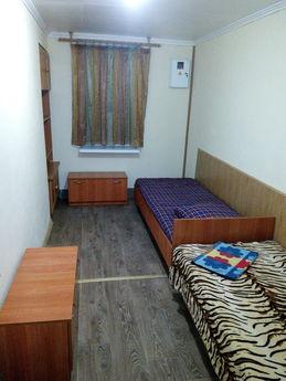 3 bedroom house in Berdyansk, Berdiansk - apartment by the day