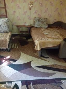 В доме две смежные комнаты,кухня,санузел,ванна.Отдельный уют