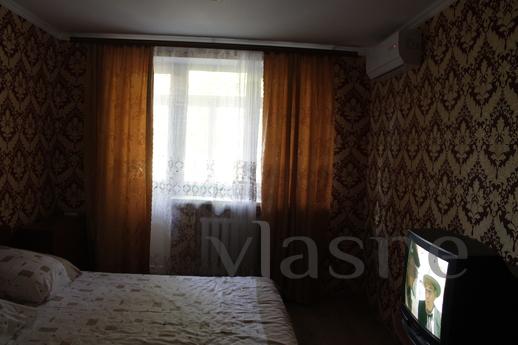 APARTMENT IN 2 MINUTES FROM THE SEA, Chernomorsk (Illichivsk) - apartment by the day