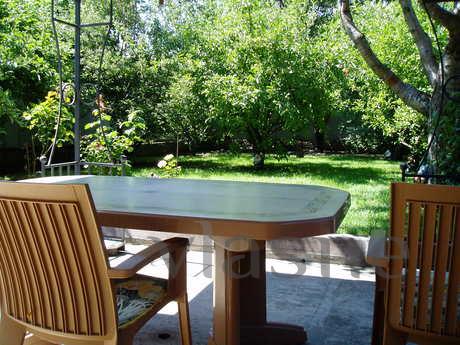 Private house, Odessa - apartment by the day