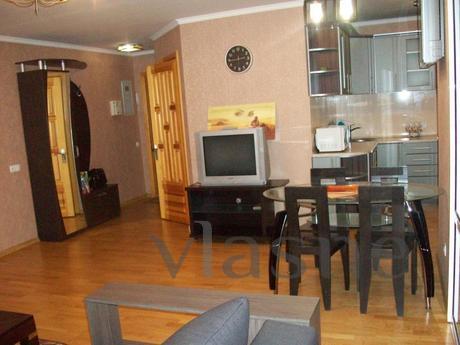 1-room studio suite near Dneproplazy, Cherkasy - apartment by the day
