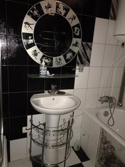 Cozy, clean apartment in a new building, Lutsk - apartment by the day