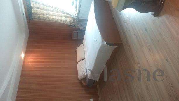 Cozy, clean apartment in a new building, Lutsk - apartment by the day
