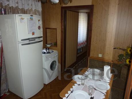 2 bedroom apartment in the center, Odessa - apartment by the day