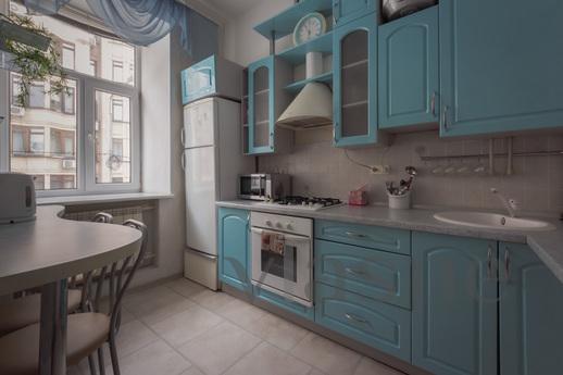 Apartment in a beautiful place, Kyiv - apartment by the day