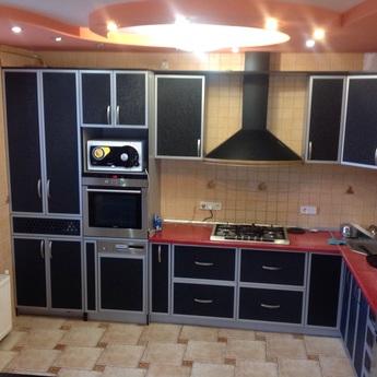 2 bedroom apartment in the center, Mirgorod - apartment by the day