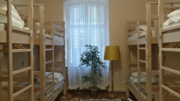 Хостел знаходиться в історичному австрійському будинку , в ц