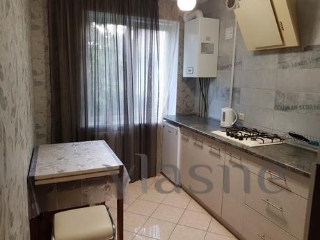 Comfortable 2-bedroom, Kropyvnytskyi (Kirovohrad) - apartment by the day