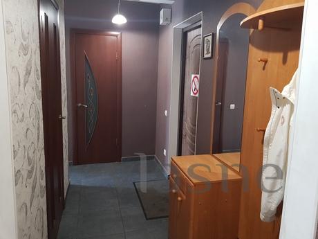 Comfortable 2-bedroom, Kropyvnytskyi (Kirovohrad) - apartment by the day