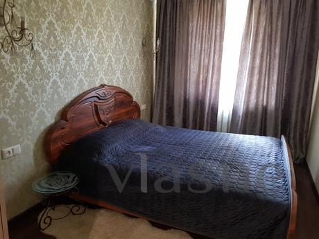 Comfortable 2-bedroom, Kropyvnytskyi (Kirovohrad) - apartment by the day