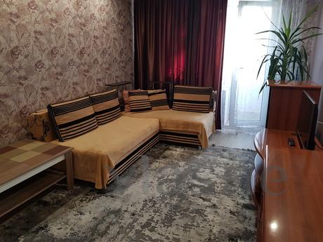Comfortable 2-bedroom, Kropyvnytskyi (Kirovohrad) - apartment by the day