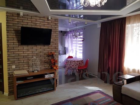 Luxurious apartment - studio, Kropyvnytskyi (Kirovohrad) - apartment by the day