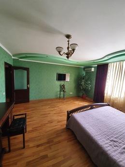 Apartment in the center with a good repa, Mirgorod - apartment by the day