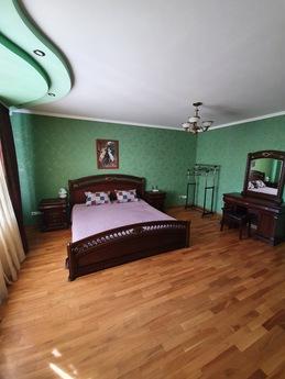 Apartment in the center with a good repa, Mirgorod - apartment by the day