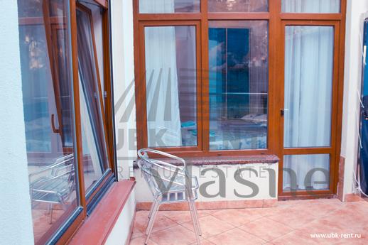 Daily LCD "Lotos" 16 A, Yalta - apartment by the day