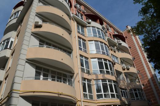 Rent comfortable 2-bedroom apartment with all amenities. Mod