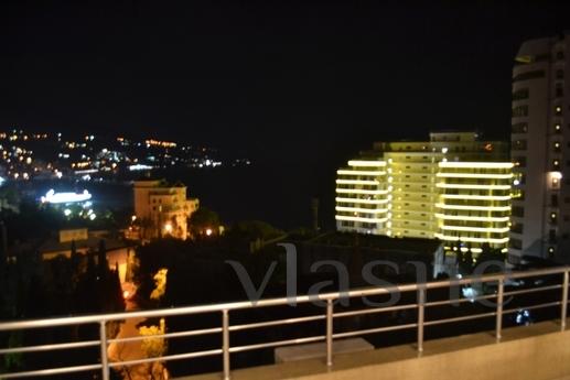 Daily LCD "Profesional" 7/2, Yalta - apartment by the day