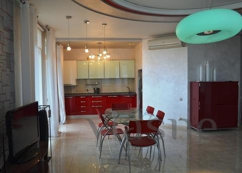 Daily LCD "Profesional" 7/2, Yalta - apartment by the day