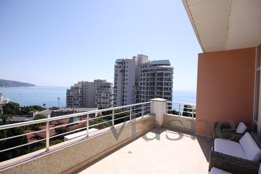 Daily LCD "Profesional" 7/2, Yalta - apartment by the day