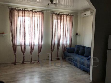 1 room 16 Fontana, Odessa - apartment by the day
