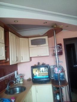 3 bedroom apartment for rent, Chernomorsk (Illichivsk) - apartment by the day