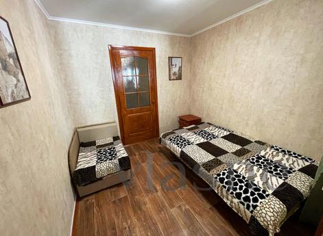 СУДАК. ДВУХКОМНАТНЫЙ ДОМ 8 МИНУТ ДО МОРЯ, Судак - квартира посуточно