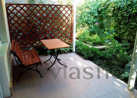 ZANDER. GUEST HOUSE 'COOL', Sudak - apartment by the day