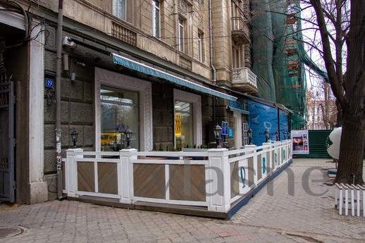 Cozy apartment in the heart of Odessa, Odessa - apartment by the day