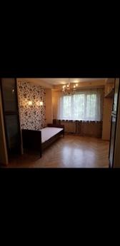 3 com. daily metro "Akademgorodok&q, Kyiv - apartment by the day