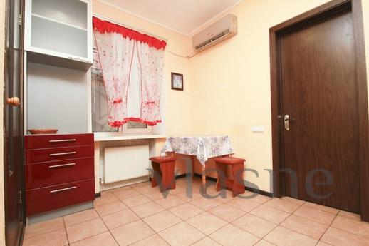Comfortable apartment on Torgovaya, Odessa - apartment by the day
