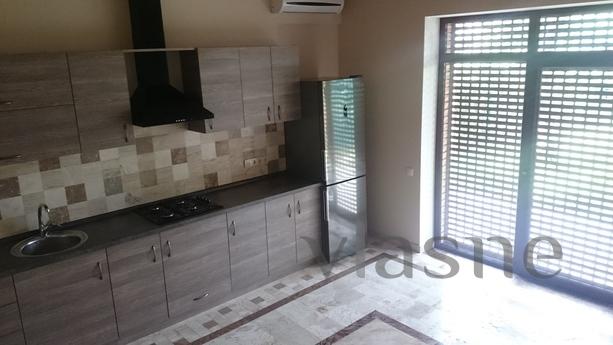 3-storey townhouse by the sea, Odessa - apartment by the day