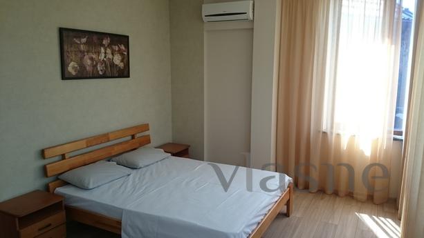 3-storey modern townhouse with a quality repair. 250 m from 
