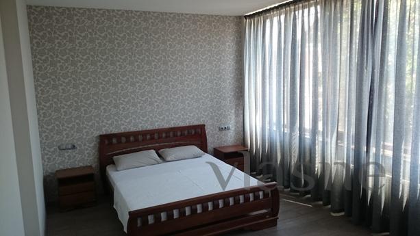 3-storey townhouse by the sea, Odessa - apartment by the day