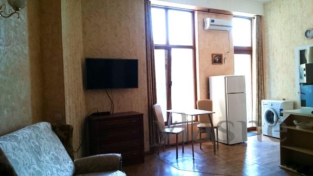 Номер на Пушкинской аллеи, 3 этаж, Ялта - квартира посуточно