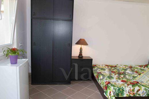 Economy House, Odessa - apartment by the day