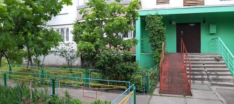 pr.G. Stalingrad 35 Metro Minsk 3 min, Kyiv - apartment by the day