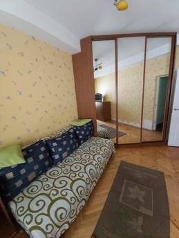 Spacious apartment at the Palace Ukraine, Kyiv - apartment by the day