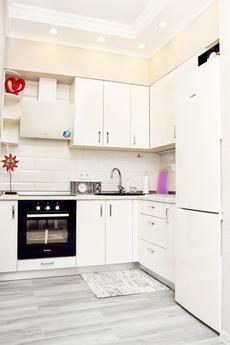 Luxury apartment Odessa Arcadia, Odessa - apartment by the day