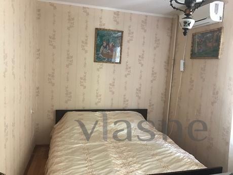 Rent 3 bedroom apartment Ilyichevsk, Chernomorsk (Illichivsk) - apartment by the day